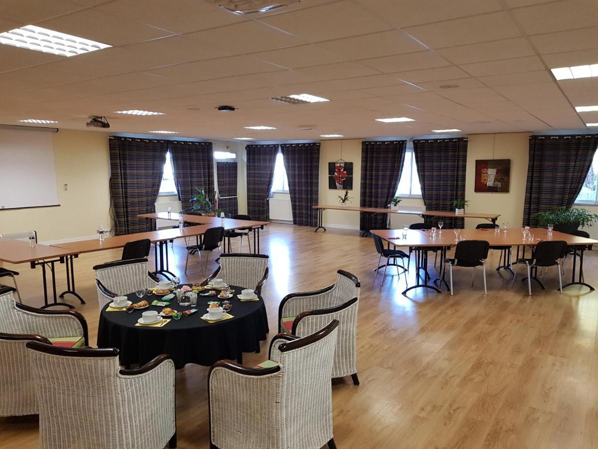 Brit Hotel Essentiel Pontivy Robic Εξωτερικό φωτογραφία