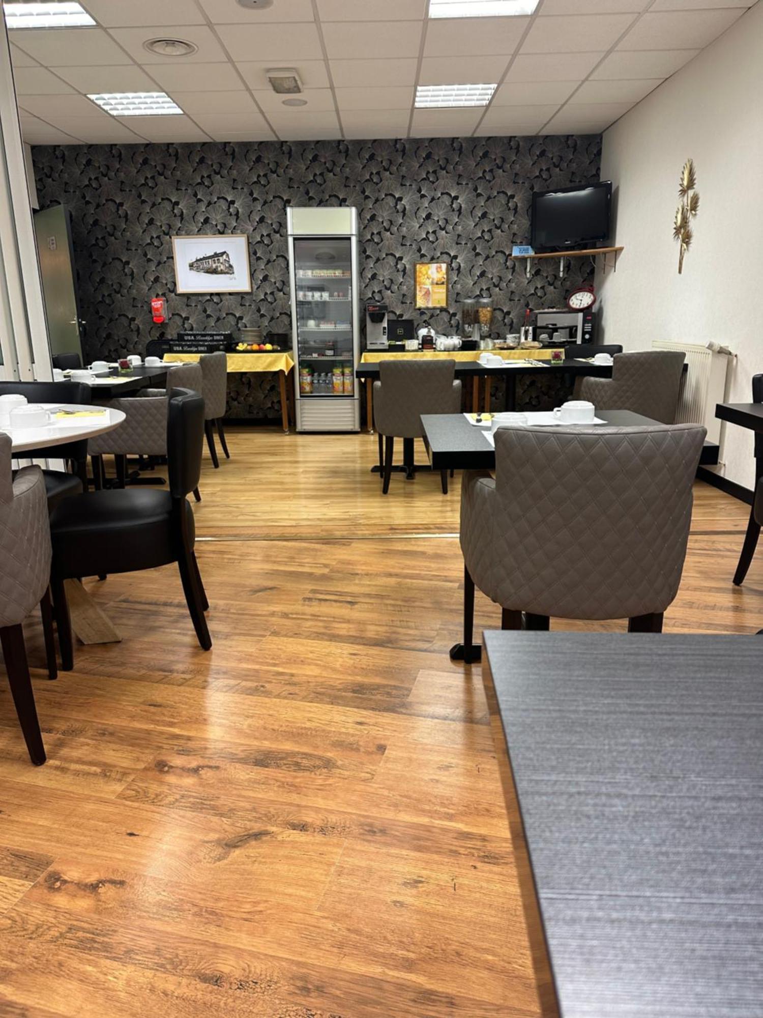Brit Hotel Essentiel Pontivy Robic Εξωτερικό φωτογραφία