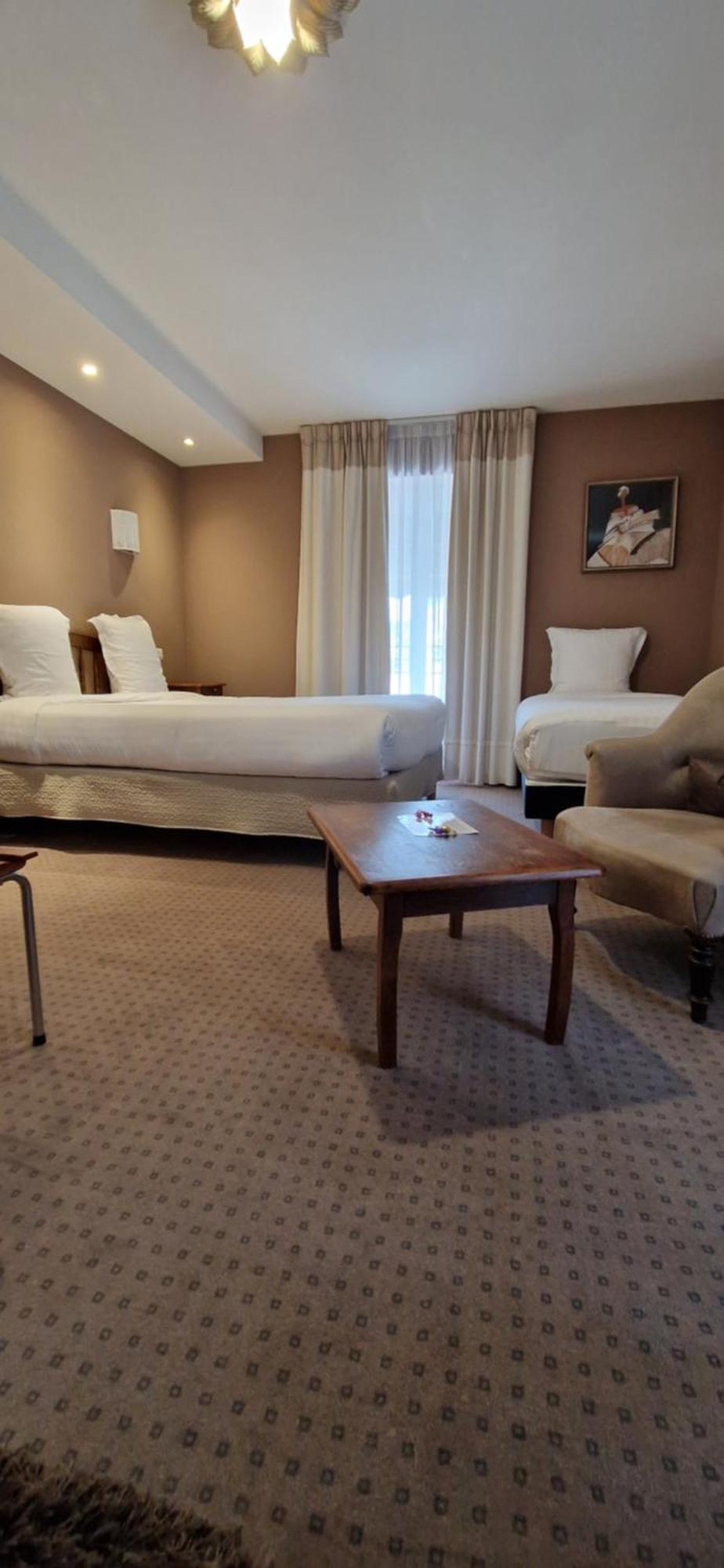 Brit Hotel Essentiel Pontivy Robic Εξωτερικό φωτογραφία