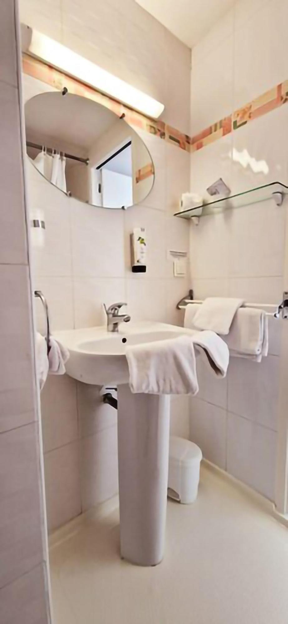 Brit Hotel Essentiel Pontivy Robic Εξωτερικό φωτογραφία