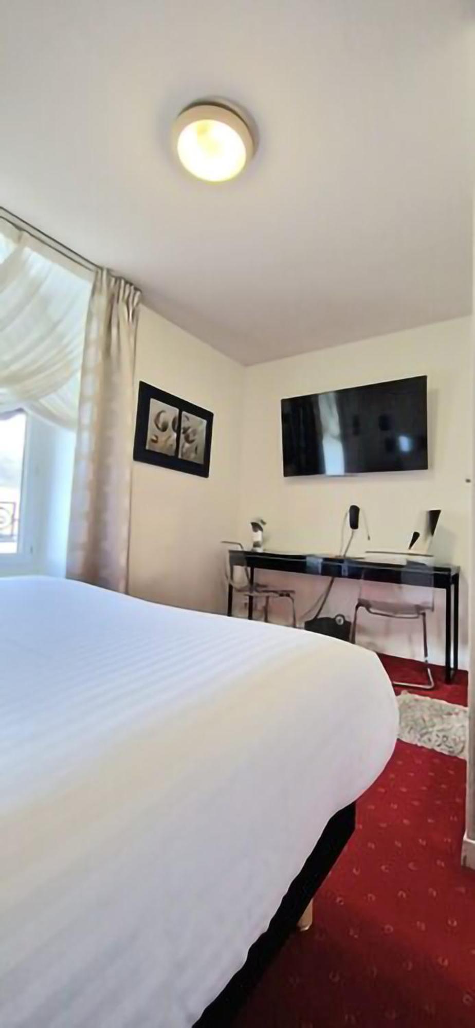 Brit Hotel Essentiel Pontivy Robic Εξωτερικό φωτογραφία