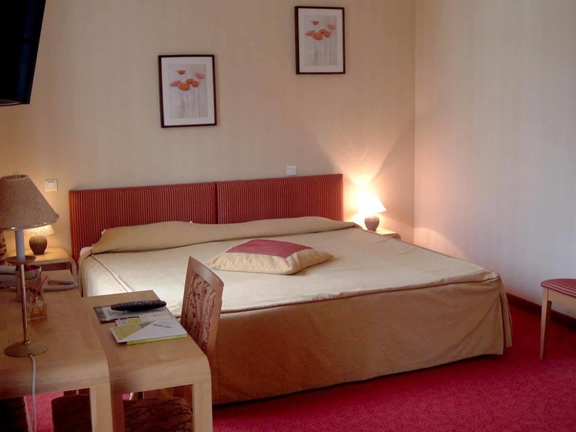 Brit Hotel Essentiel Pontivy Robic Εξωτερικό φωτογραφία