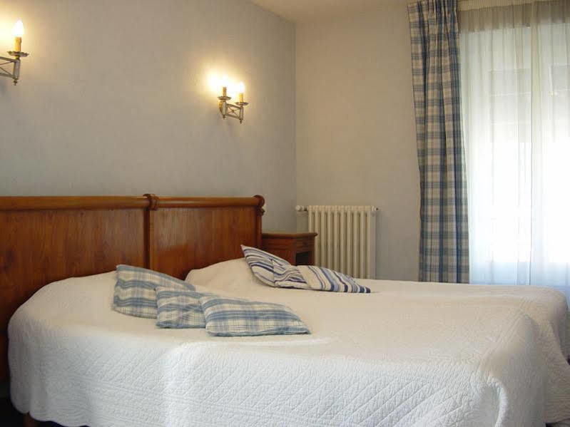 Brit Hotel Essentiel Pontivy Robic Εξωτερικό φωτογραφία